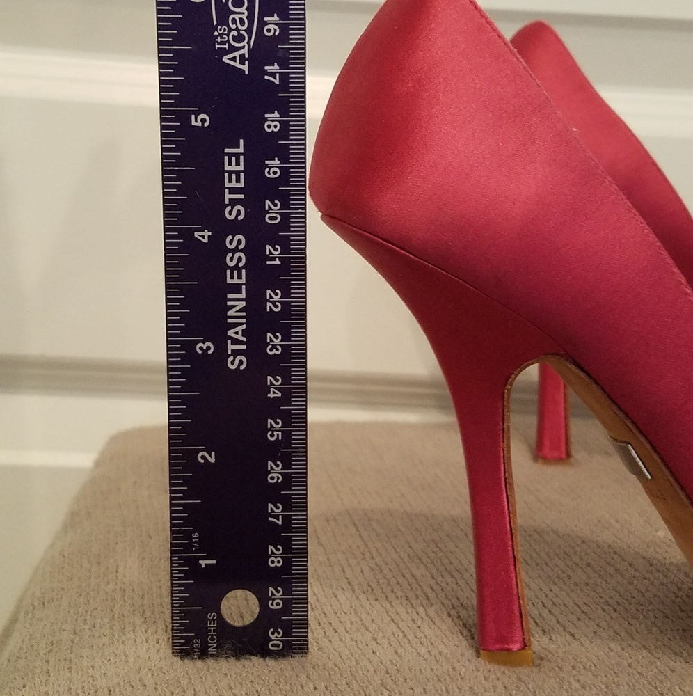 Badgley Mischka Fuchsia Satin Stilettos